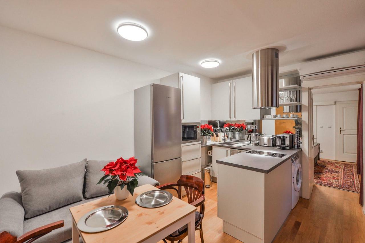 Romantic Apartment Prague Near Charles Bridge Exterior foto