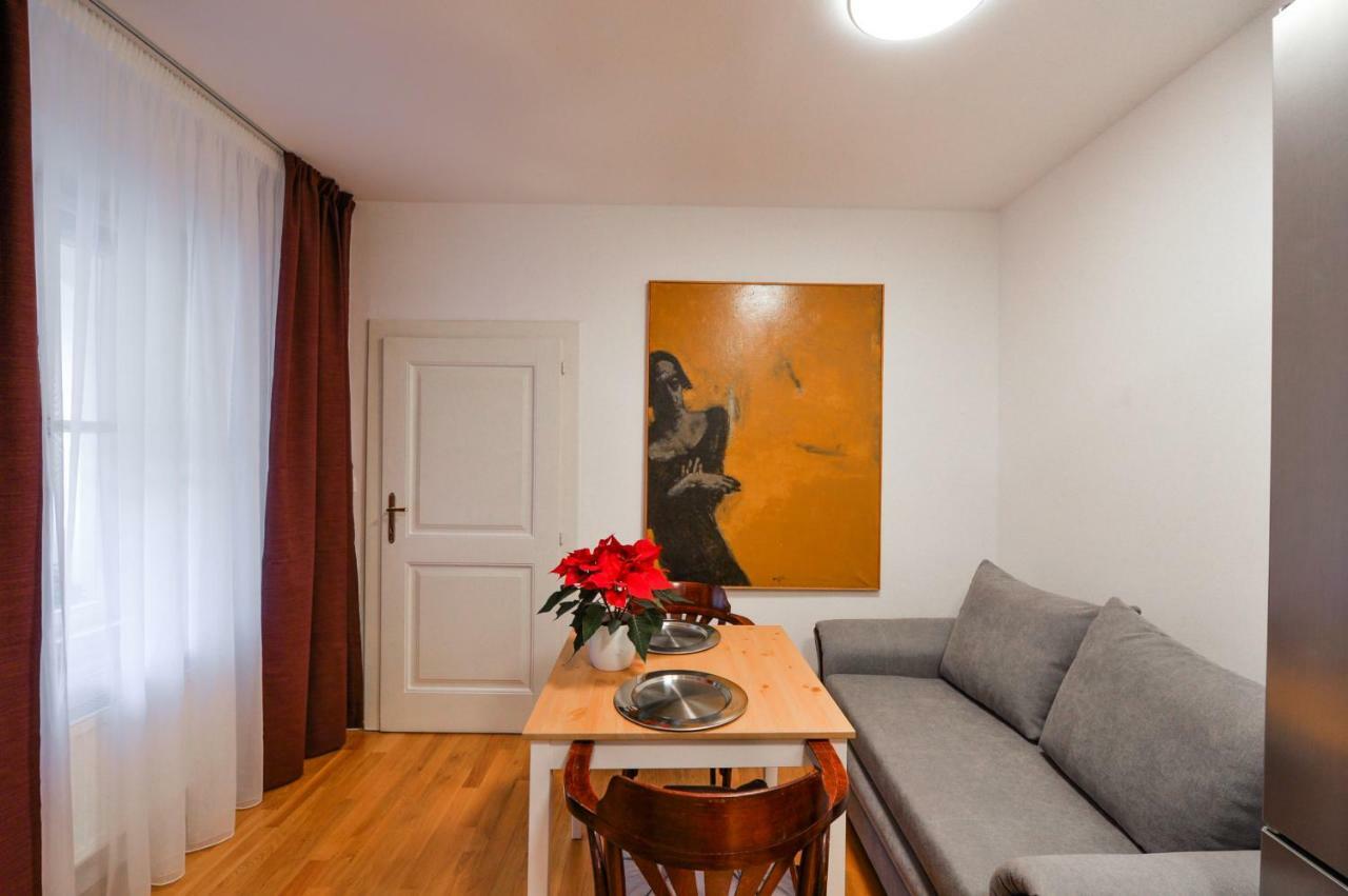 Romantic Apartment Prague Near Charles Bridge Exterior foto